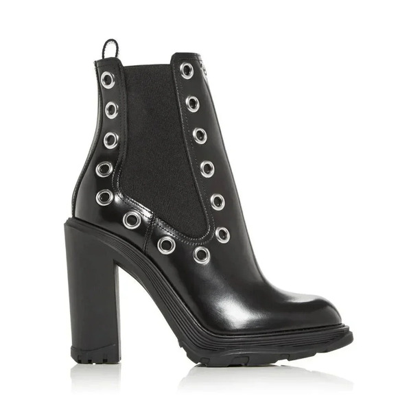Alexander McQueen Women Tread Grommet Embellished Heel Boot Size 37.5 MSRP 1,290 - Picture 1 of 9